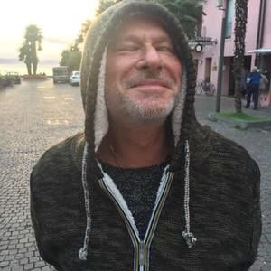 Meet your Posher, Leon